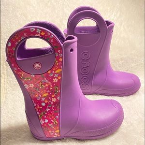 Crocs C11 Handle It Floral Purple Rubber Rainboots Size J3